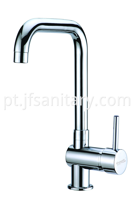 splashless kitchen faucet